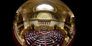 L'examen du projet de loi sur le scrutin paritaire a commencé mardi 15 janvier au Sénat. AFP/JOEL SAGET